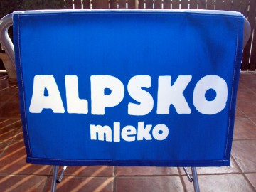 Kovinski ležalnik “Alpsko mleko”